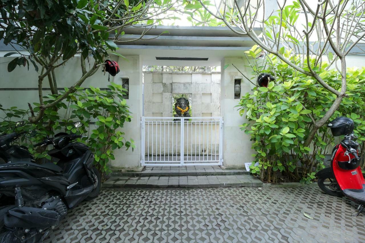 Mesari Beach Inn & Stables Seminyak Exteriör bild