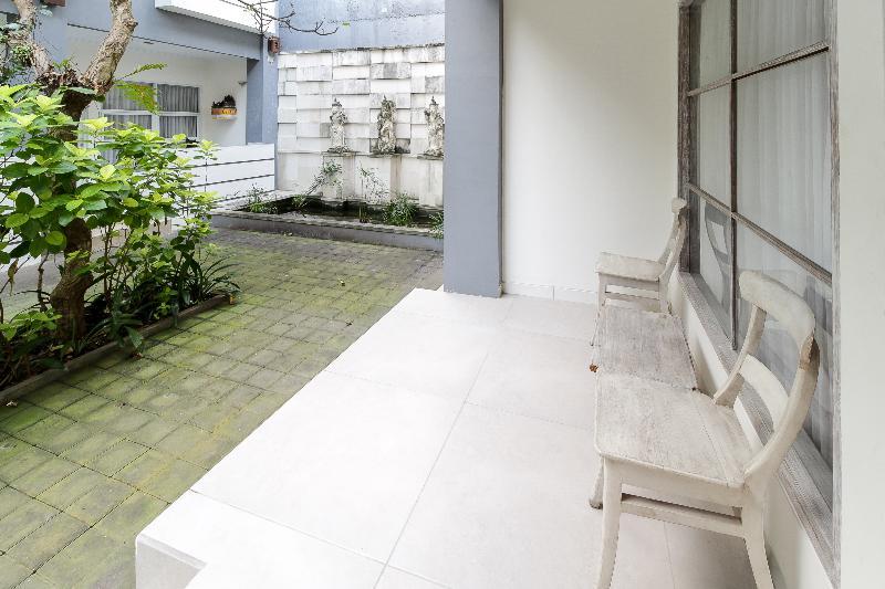 Mesari Beach Inn & Stables Seminyak Exteriör bild